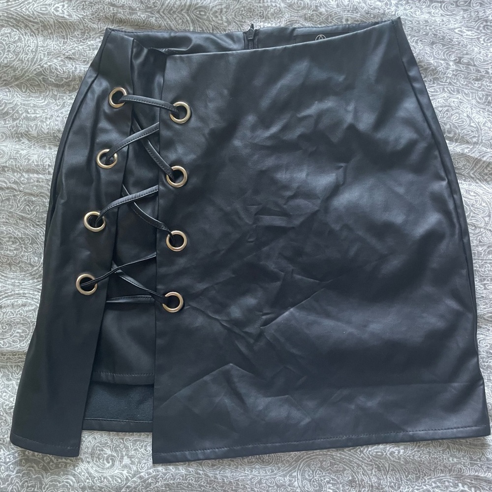 Misguided lace up skirt